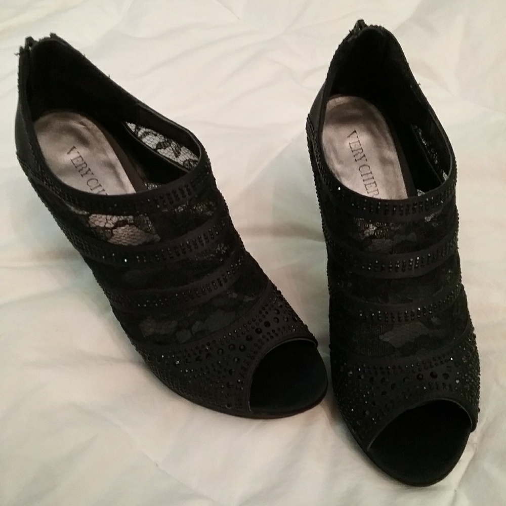 Very Cherry Black heels